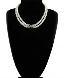 Pearl necklace with diamante Bow